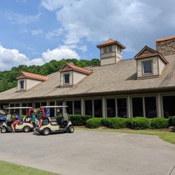 Achasta - Outside the clubhouse at the turn.