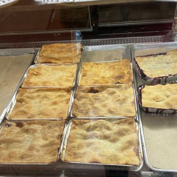 Cobblers Cakes & Kream - Peach c cobblers - Bakeries Near Me - Inglewood, California