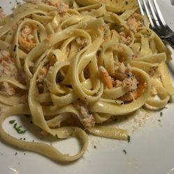 Very dry bland crab pasta