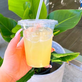 Kayla's Cake - Fresh Ginger Ale - Desserts Near Me - Fullerton, California Kayla's Cake - Fresh Ginger Ale - Desserts Near Me - Fullerton, California