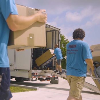 Gordon Moving & Storage - The guys loading up one of our 26' moving trucks! - Movers Near Me - Crossville, Tennessee Gordon Moving & Storage - The guys loading up one of our 26' moving trucks! - Movers Near Me - Crossville, Tennessee