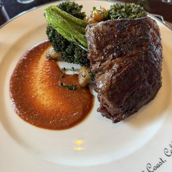 A Crystal Cove - Skirt steak lunch style - New American Near Me - Newport Beach, California A Crystal Cove - Skirt steak lunch style - New American Near Me - Newport Beach, California