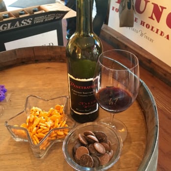 Evoke Winery - Only place you will ever find me eating goldfish...not sure why but it just works here! - Wine Bars Near Me - Hood River, Oregon Evoke Winery - Only place you will ever find me eating goldfish...not sure why but it just works here! - Wine Bars Near Me - Hood River, Oregon