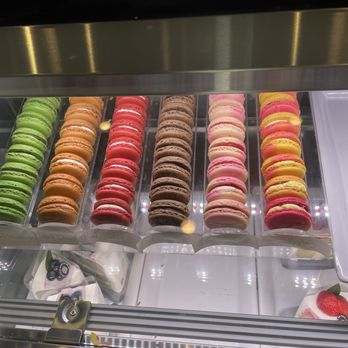 Paris Baguette - Macaron Set (12pcs) - Bakeries Near Me - Chicago, Illinois Paris Baguette - Macaron Set (12pcs) - Bakeries Near Me - Chicago, Illinois