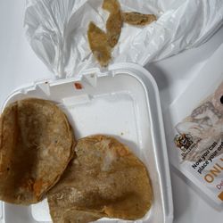Tacos El Grullense - Tortillas with mold on Fish Taco