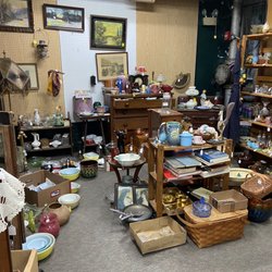 Wheel & Spoke Antique Mall