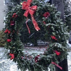 Doggone Farm - Custom decorated wreaths from Doggone Farm