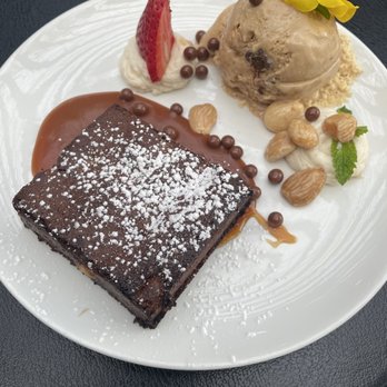 Evangeline - Brownie dessert - Cajun/Creole Near Me - Calistoga, California Evangeline - Brownie dessert - Cajun/Creole Near Me - Calistoga, California