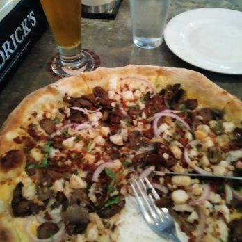 KIN Windsor - Shrimp & Bacon with Extra Mushrooms! - New American Near Me - Windsor, California