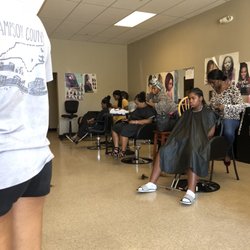Mama's Hair Braiding - Hair braiding