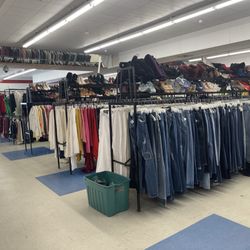 Park Avenue Thrift - LOTS of stuff