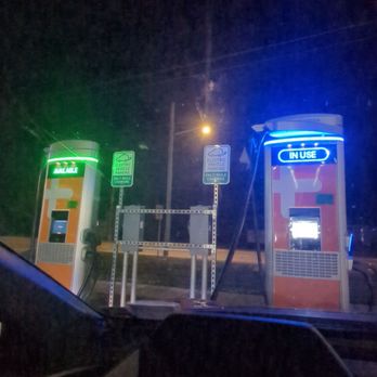 Quicklee's Batavia - Fastest chargers this side of the thruway - EV Charging Stations Near Me - Batavia, New York