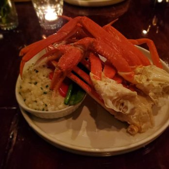 Blue Crab Seafood House - 1lb Alaskan Snow Crab - Seafood Near Me - Victoria, British Columbia