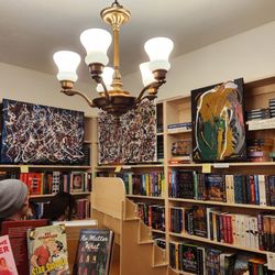Hodgepodge Books & Taproom