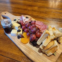 Vista Lounge & Terrace - Cheese and meat board