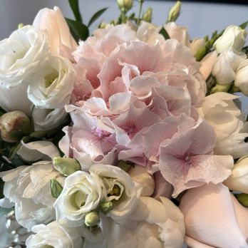 Jong Young Flower Market - Florists Near Me - Toronto, Ontario Jong Young Flower Market - Florists Near Me - Toronto, Ontario