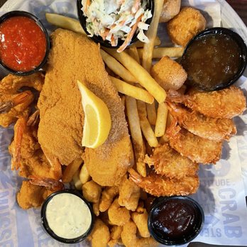 Joe's Crab Shack - Shrimp & Seafood Ensemble (TikTok: @justandyvu) - Seafood Near Me - Garden Grove, California Joe's Crab Shack - Shrimp & Seafood Ensemble (TikTok: @justandyvu) - Seafood Near Me - Garden Grove, California
