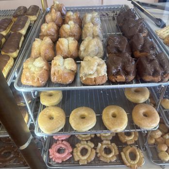 Sunshine Donuts - Assorted donuts - Donuts Near Me - Sacramento, California Sunshine Donuts - Assorted donuts - Donuts Near Me - Sacramento, California