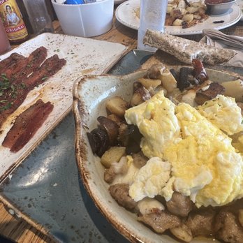 First Watch - Italian sausage skillet with million bacon - Breakfast & Brunch Near Me - North Miami Beach, Florida First Watch - Italian sausage skillet with million bacon - Breakfast & Brunch Near Me - North Miami Beach, Florida