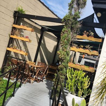 Buttermilk Bakery - Covered patio dining area - Bakeries Near Me - Winter Park, Florida