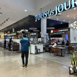 Lotte Plaza Market - Sterling - Pano shot of Sijang (Asian) Eatery in Lotte grocery store in Sterling (Countryside). 2nd time here - good concept but meh read my review