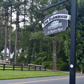 Lola's Farmhouse Bistro - Italian Near Me - Manakin-Sabot, Virginia