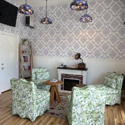 Neighborhood Grandma - Lobby