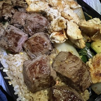 Hanami Teppanyaki Grill - New York Steak and Chicken Combo with Fried Rice - Teppanyaki Near Me - Norwalk, California
