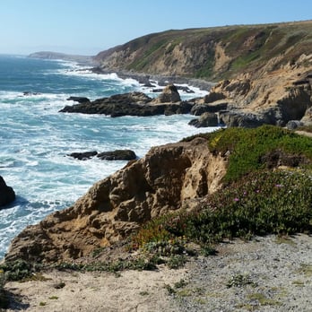 Sonoma Coast State Beach - View to the right of parking lot. - Parks Near Me - Bodega Bay, California Sonoma Coast State Beach - View to the right of parking lot. - Parks Near Me - Bodega Bay, California