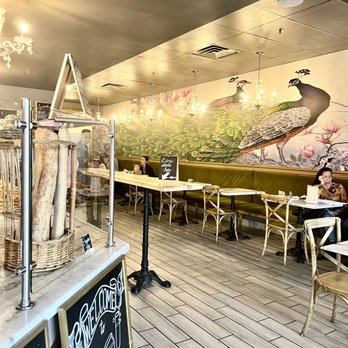 Le Cafe Du Val - Entrance - Cafes Near Me - Henderson, Nevada
