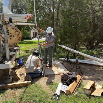 TR Drilling & Service - TR Drilling & Service technicians drilling a hole with equipment - Well Drilling Near Me - Boerne, Texas TR Drilling & Service - TR Drilling & Service technicians drilling a hole with equipment - Well Drilling Near Me - Boerne, Texas