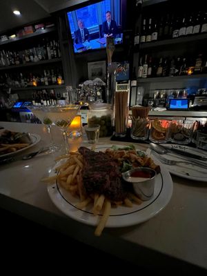 Jules Bistro by null