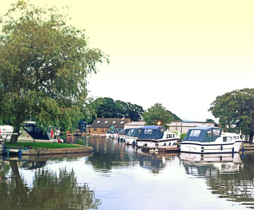 BRIDGE HOUSE MARINA & CARAVAN PARK - Campgrounds - Nateby Crossing Lane