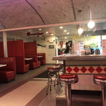 Airport Diner - Dining room. - Diners Near Me - Manchester, New Hampshire Airport Diner - Dining room. - Diners Near Me - Manchester, New Hampshire