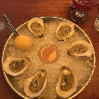 The Barnacle - 6 Oysters - Pubs Near Me - Bar Harbor, Maine The Barnacle - 6 Oysters - Pubs Near Me - Bar Harbor, Maine