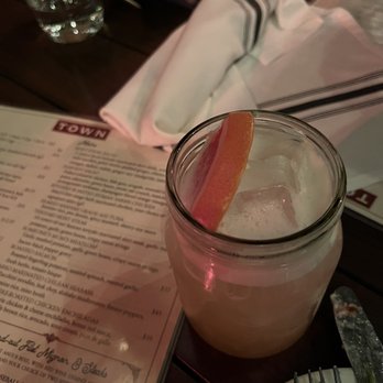 TOWN - Steakhouses Near Me - San Carlos, California TOWN - Steakhouses Near Me - San Carlos, California