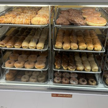 Best Donuts - Ehh good look but not that great at all! - Donuts Near Me - Pittsburg, California Best Donuts - Ehh good look but not that great at all! - Donuts Near Me - Pittsburg, California