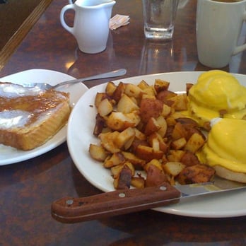 Katie's Kitchen - With syrup - Breakfast & Brunch Near Me - Des Plaines, Illinois