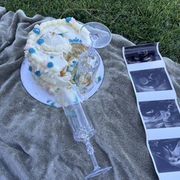 IT'S A BOYYY IT'S A BOYYY