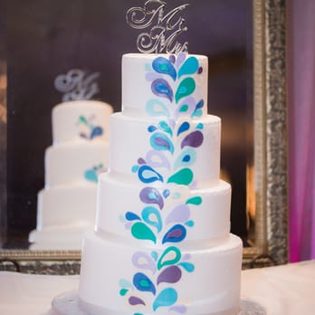 Sugarhigh Bakery - Carlson Wedding Cake - Bakeries Near Me - Frankenmuth, Michigan Sugarhigh Bakery - Carlson Wedding Cake - Bakeries Near Me - Frankenmuth, Michigan