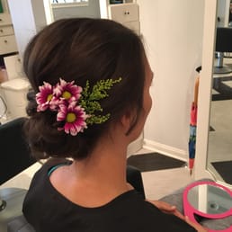 Wedding updo with flowers :) Wedding updo with flowers :)
