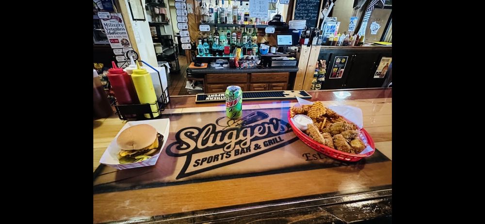 Slugger's Sports Bar Logo