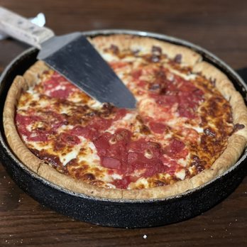 Uno Pizzeria & Grill - Cheese & Tomato Deep Dish Pizza - Pizza Near Me - Orlando, Florida