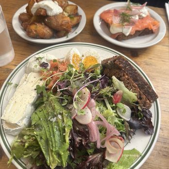 Smør - EVERYTHING BOWL, SMOKED SALMON SMRREBRD, SMASHED POTATOES - Scandinavian Near Me - New York, New York Smør - EVERYTHING BOWL, SMOKED SALMON SMRREBRD, SMASHED POTATOES - Scandinavian Near Me - New York, New York