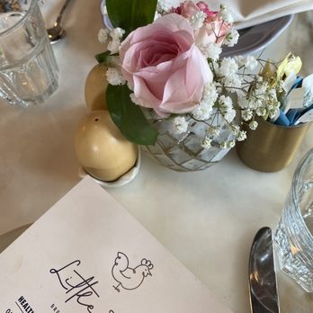 Little Hen - Decor - Breakfast & Brunch Near Me - Weston, Florida Little Hen - Decor - Breakfast & Brunch Near Me - Weston, Florida