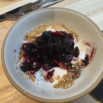 Hardware Coffee - Yogurt parfait - Cafes Near Me - San Francisco, California