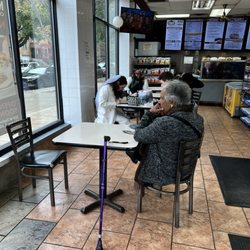 Morry's Deli - Inside