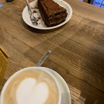 Green Caffè Nero - Cafes Near Me - Warsaw, MZ