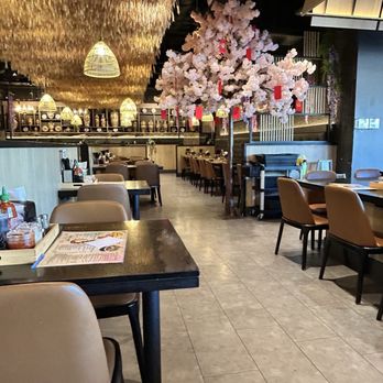 Linh Anh - Nice ambiance. - Vietnamese Near Me - Richmond Hill, Ontario Linh Anh - Nice ambiance. - Vietnamese Near Me - Richmond Hill, Ontario