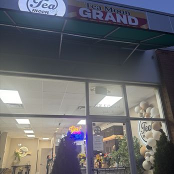 Tea Moon - Outside - Bubble Tea Near Me - Brownsburg, Indiana